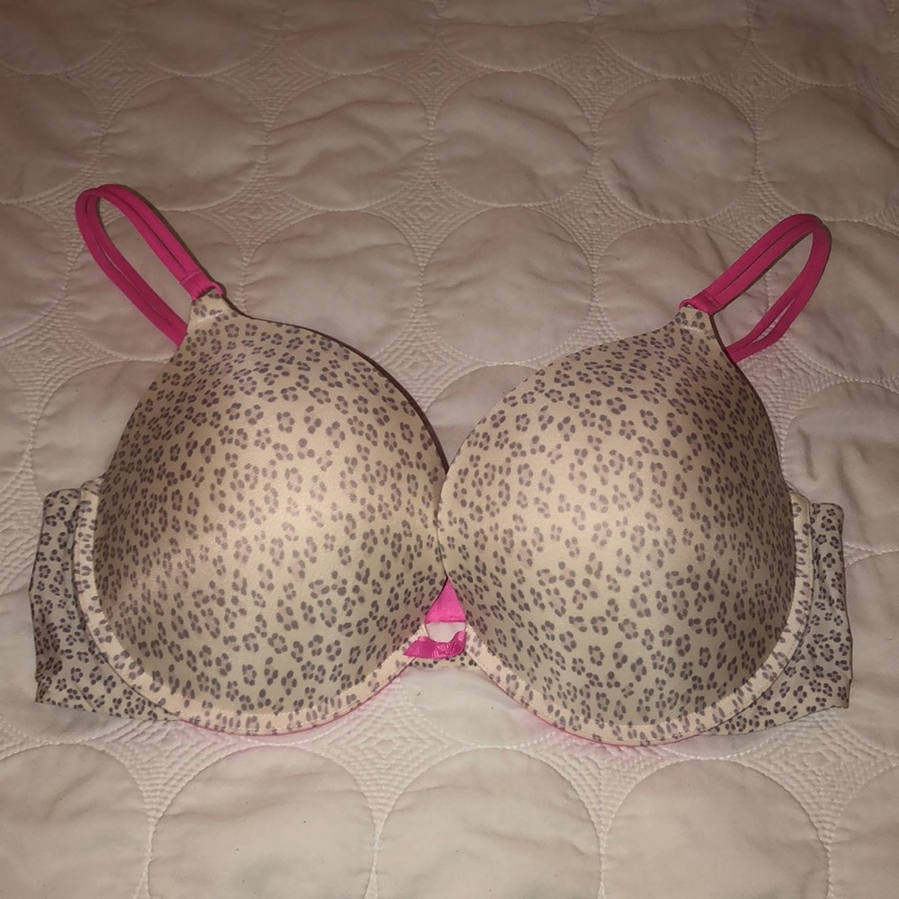 Victoria Secret push up plunge bra. EUC